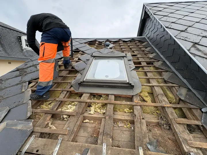 Intervention d’urgence sur une fuite de toiture au Havre (76)